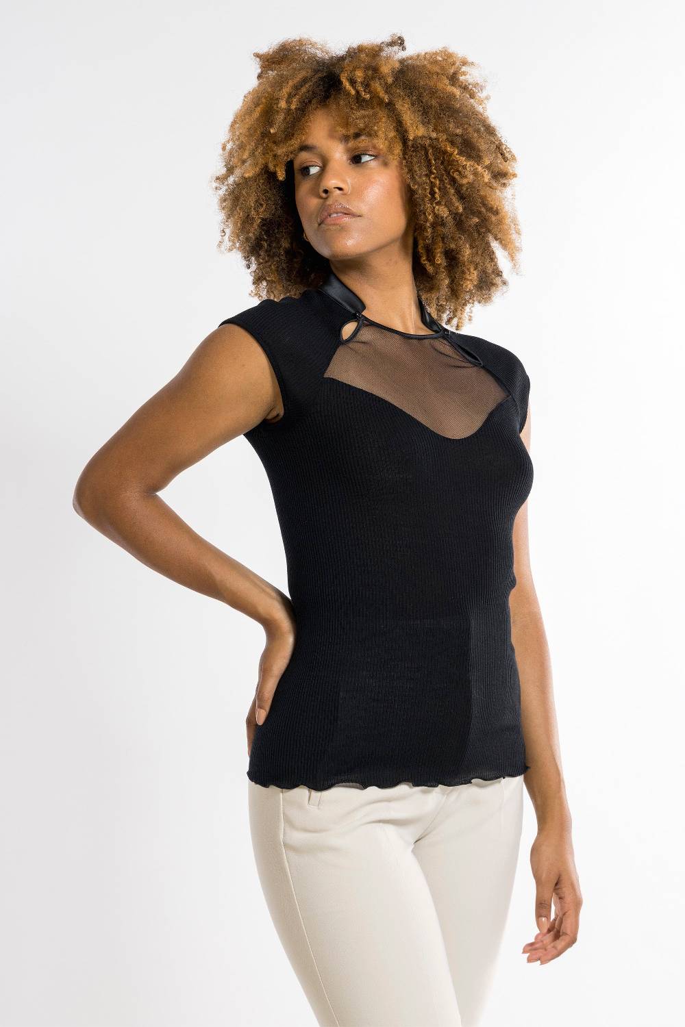 Oscalito Top Donna70% Lana , 30% Seta 6904 Offerta