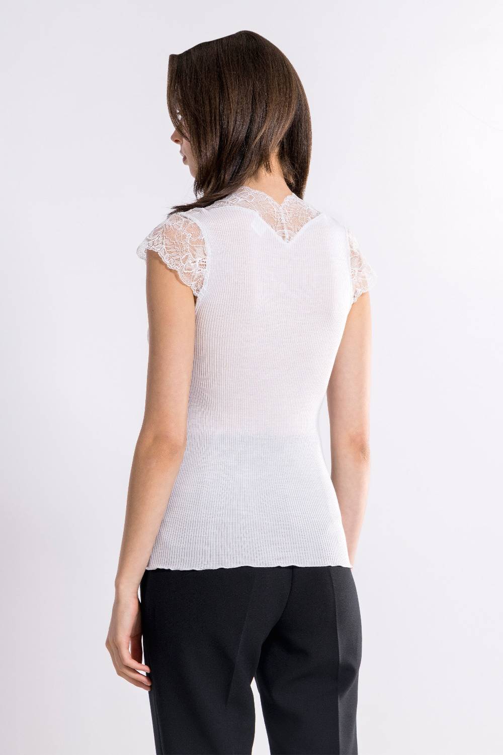Oscalito T-shirt Donna70% Lana , 30% Seta 6825 Fino al 60% di sconto