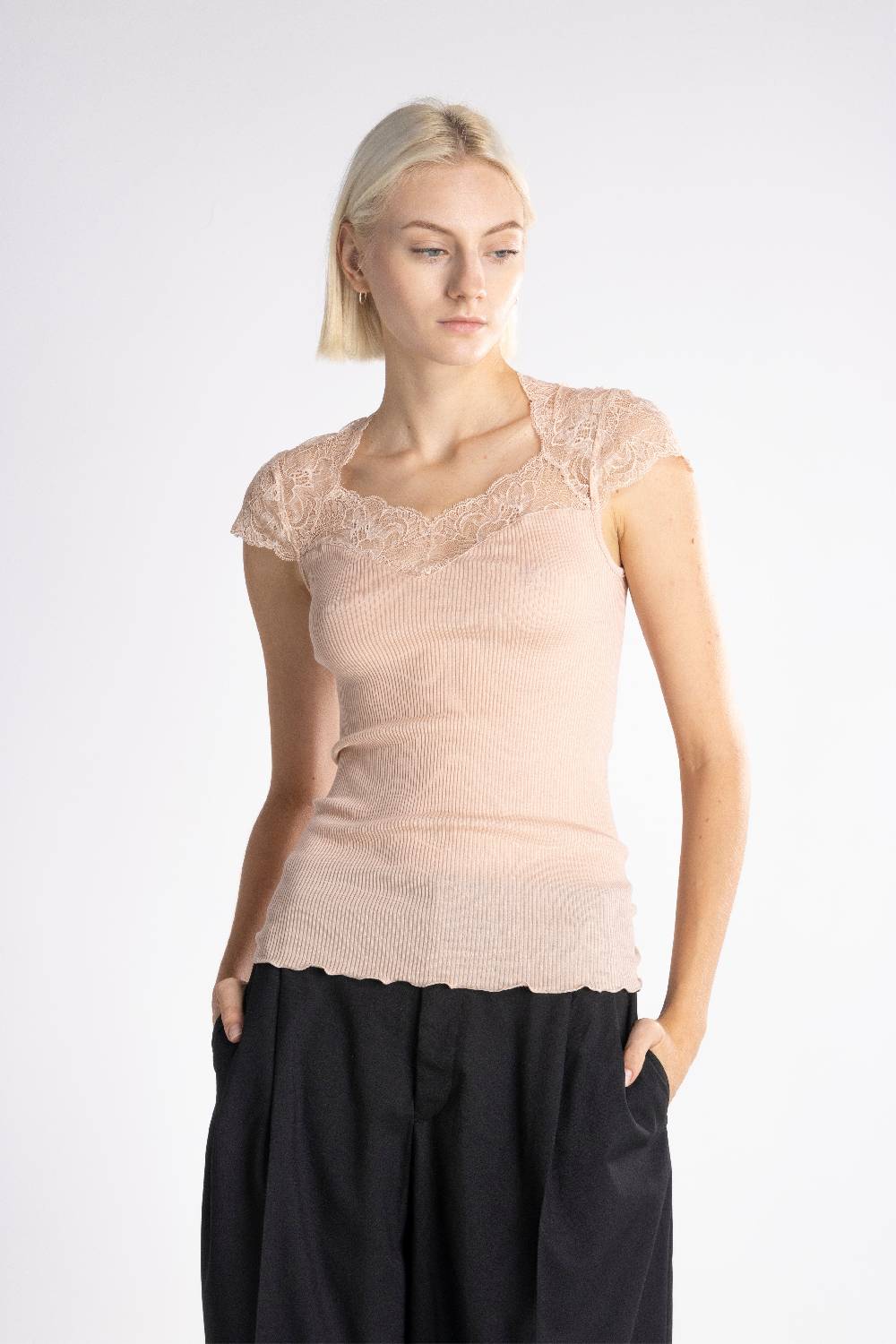 Oscalito T-shirt Donna70% Lana , 30% Seta 6825 Fino al 60% di sconto