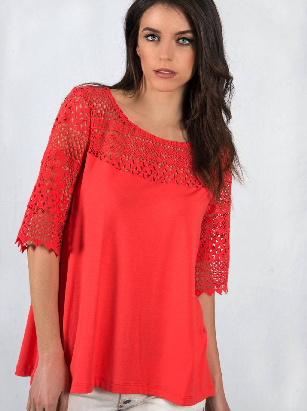 Oscalito T-shirt in micromodal con inserto in macramè geometrico 1316 Saldi Di Fabbrica