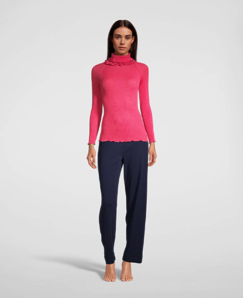 Oscalito Top lupetto in lana e seta con cuciture overlock a contrasto Circus 6695 Offerta