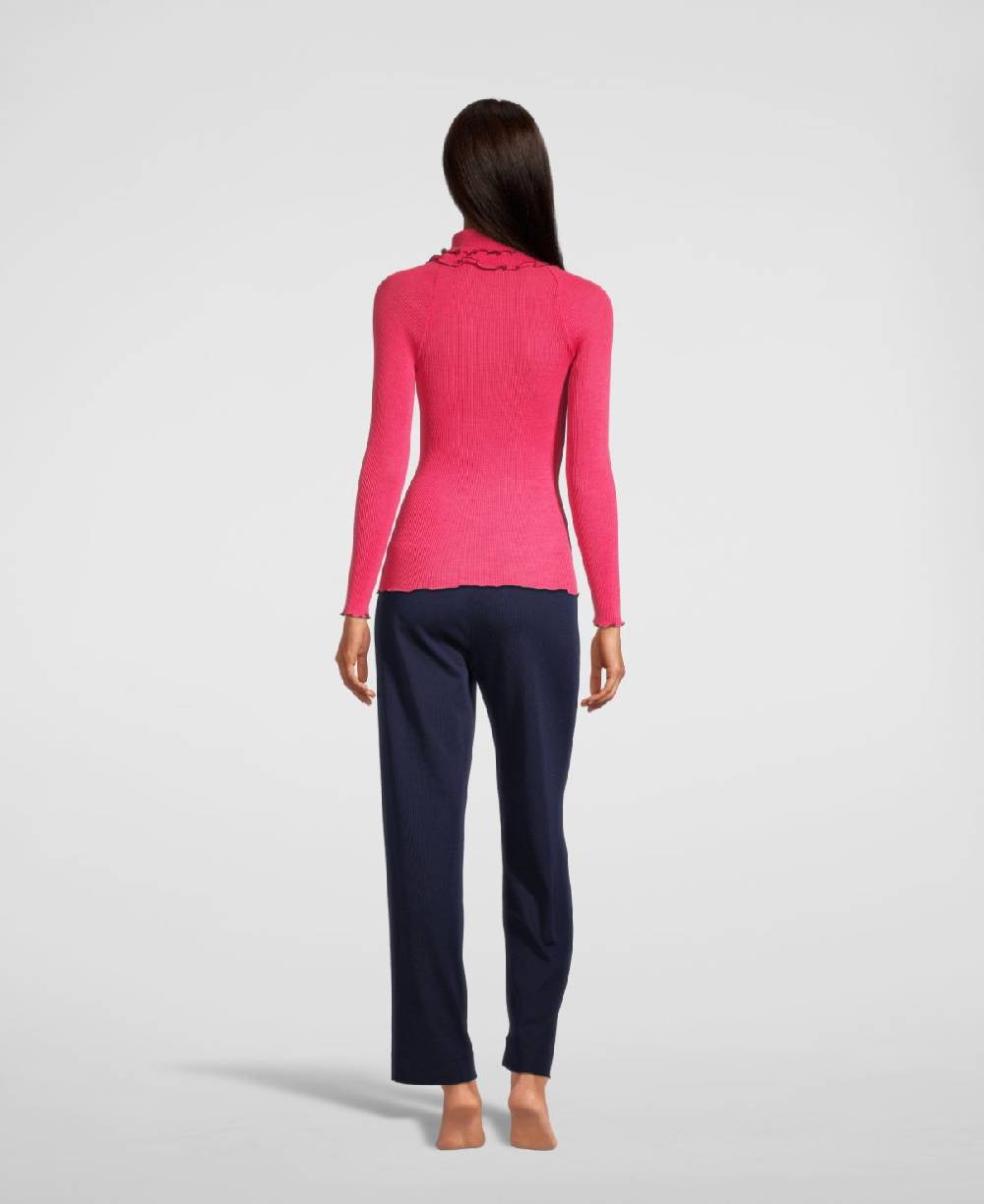 Oscalito Top lupetto in lana e seta con cuciture overlock a contrasto Circus 6695 Offerta