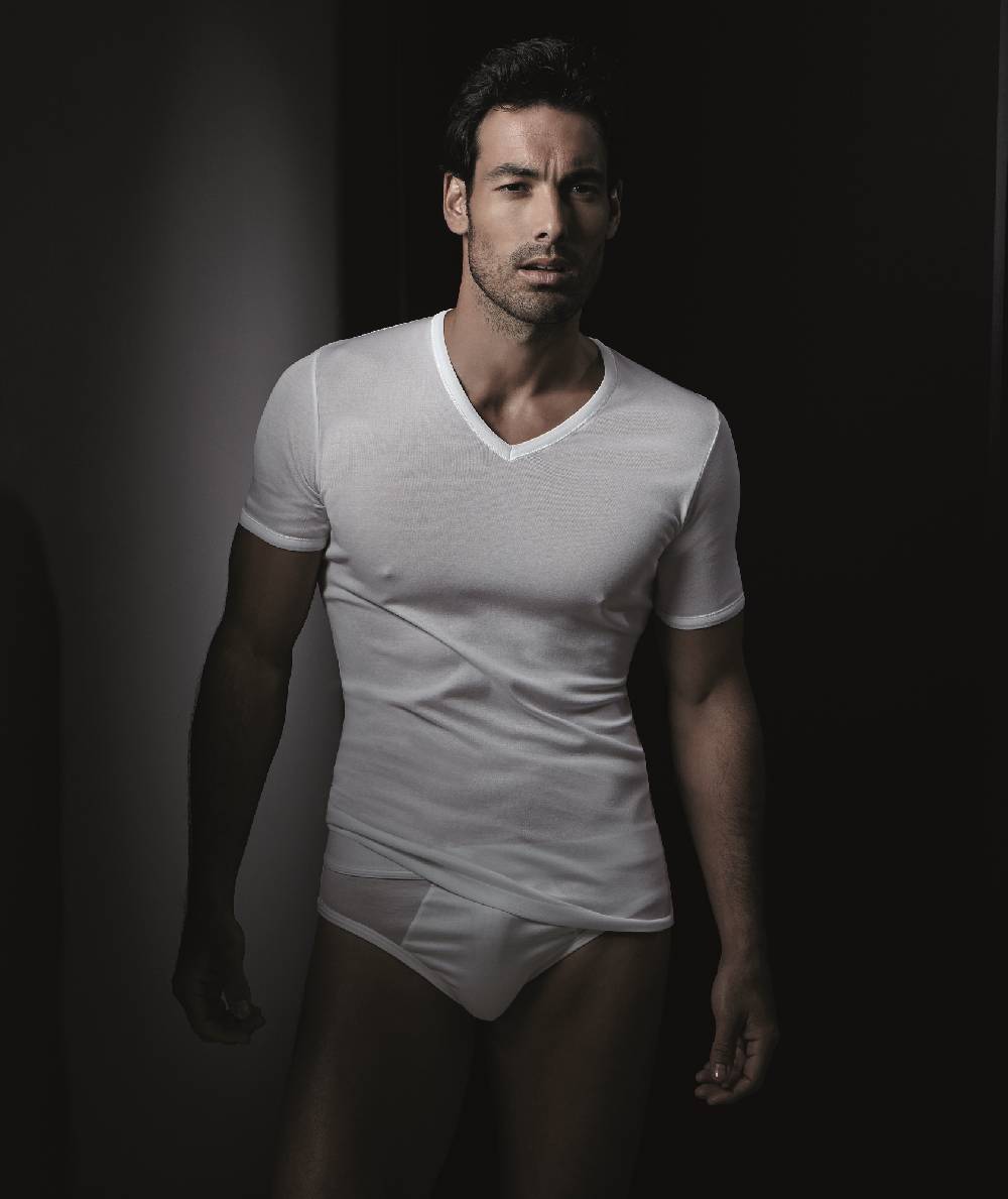 Oscalito T-shirt in cotone con scollo a V 742 Italy