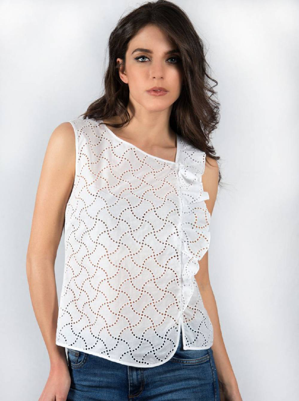 Oscalito Top Smanicato in Pizzo Sangallo Geometrico 4550 Sconto