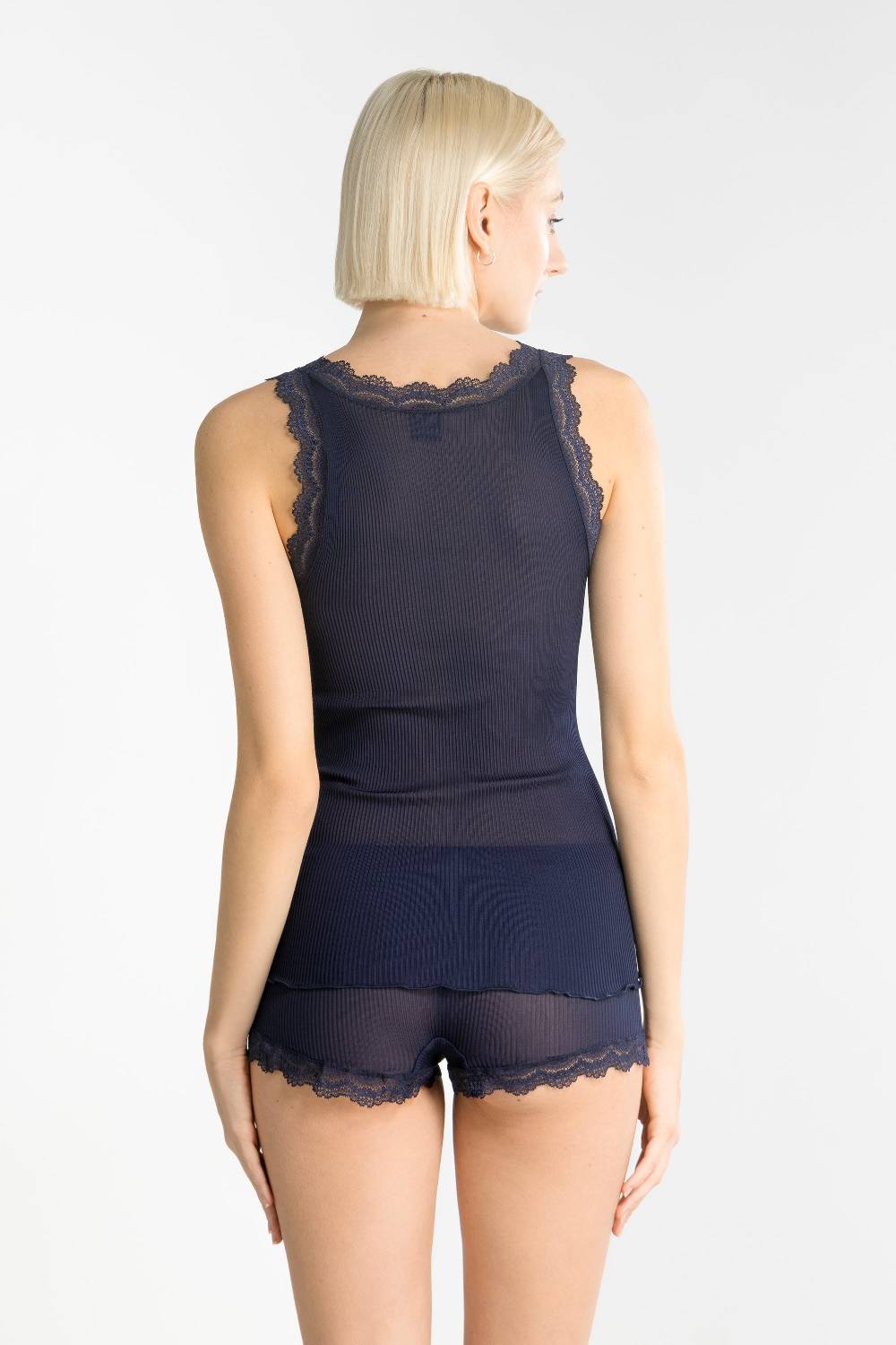 Oscalito Canotta Dentelle de Calais® in pura seta 9472 Fino al 50% di sconto