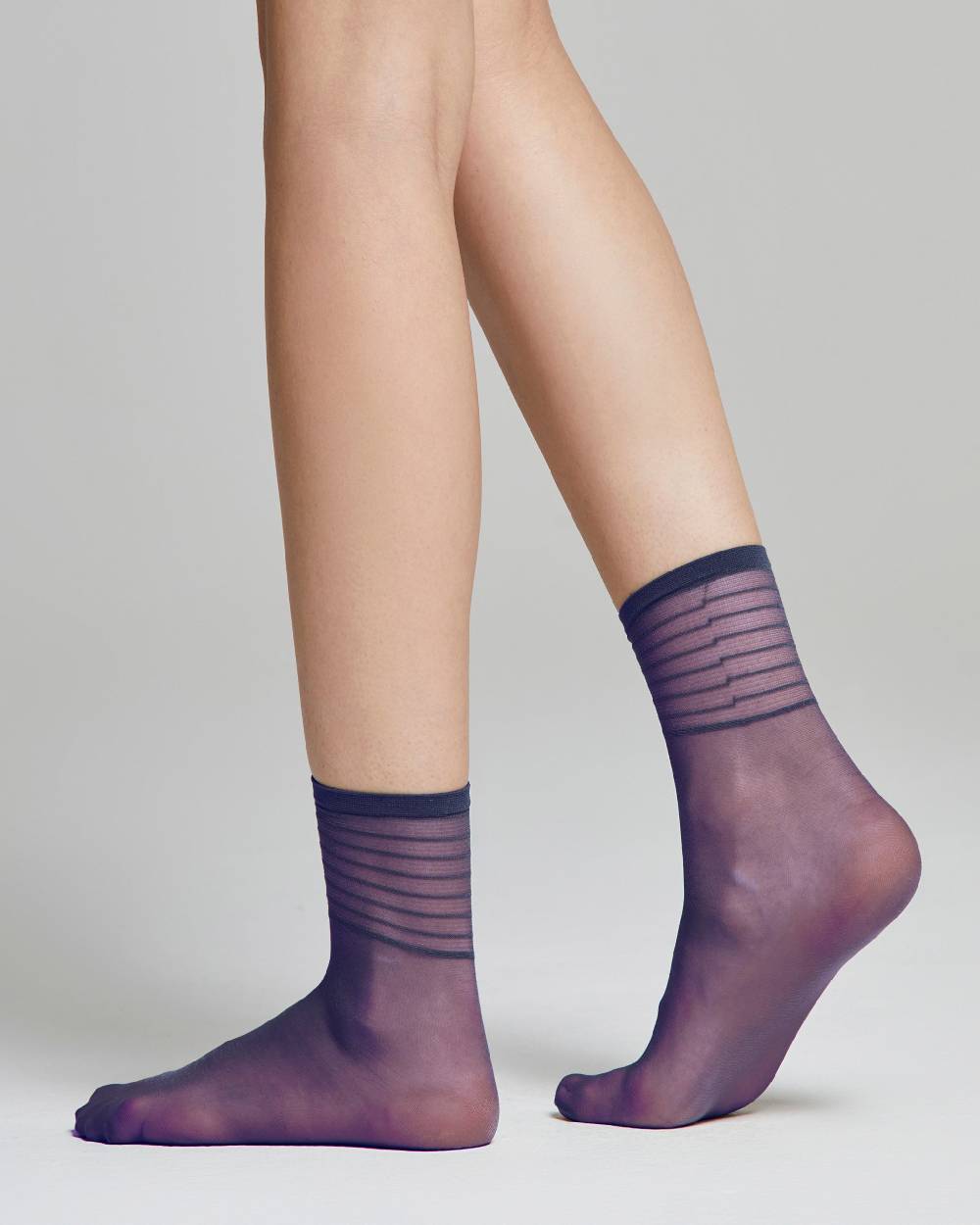 Pompea Calzino velato Iris con righe in trasparenza In Vendita