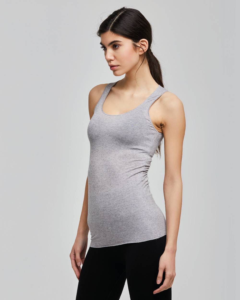 Pompea CANOTTA SPALLA LARGA SCOLLO TONDO IN MODAL CASHMERE In vendita