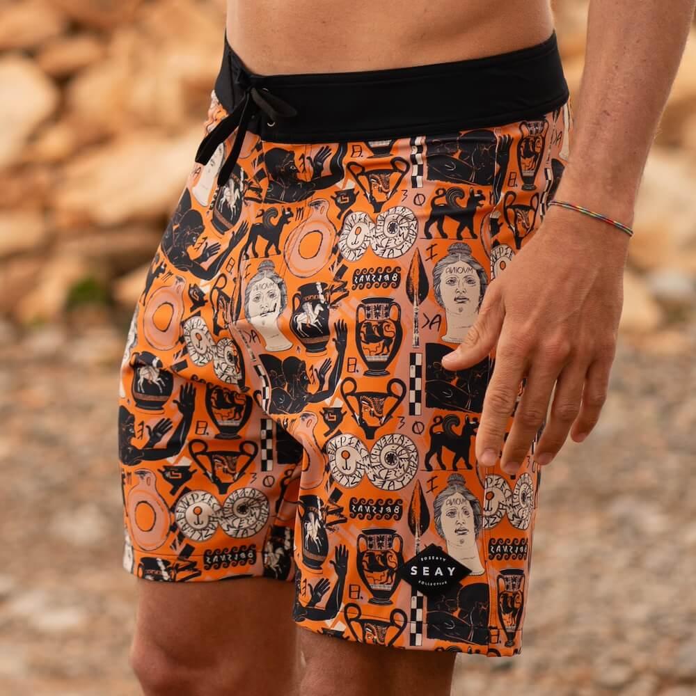 Seay / Boardshort Arancione Stampa Etrusca by Hazkj Acquista Ora